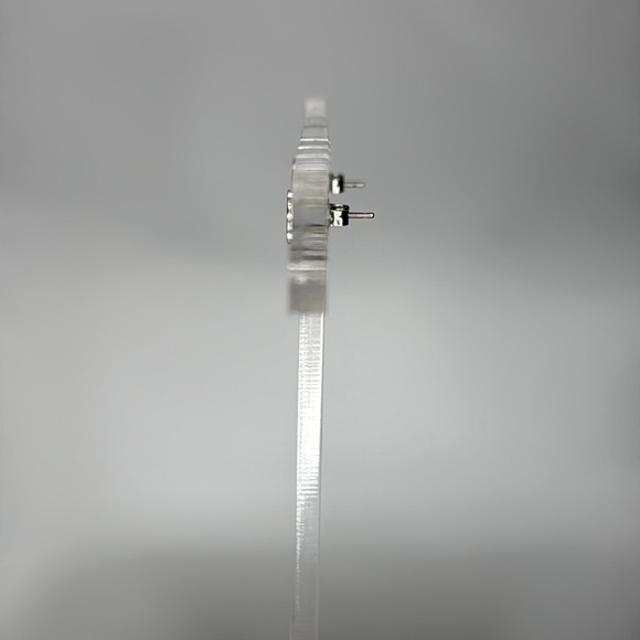 Red and White Flower Earrings - Picture 3 of 4